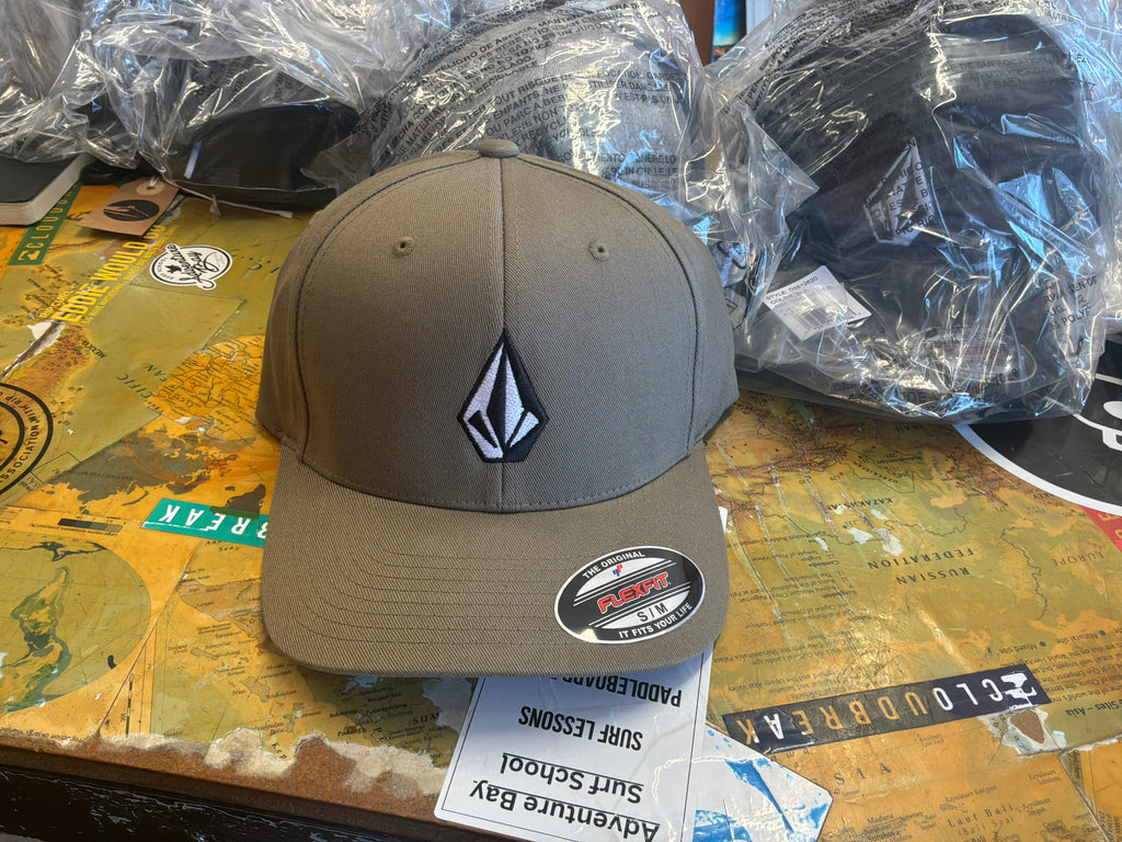 Volcom full stone flex fit hat