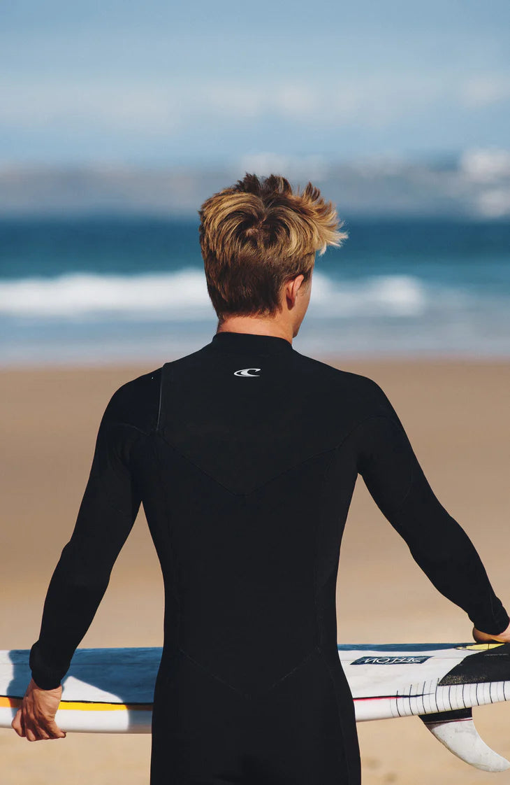 Oneill men’s 4/3 epic wetsuit from behind