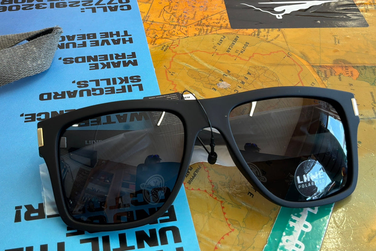Liive Casino polarised matt black sunglasses