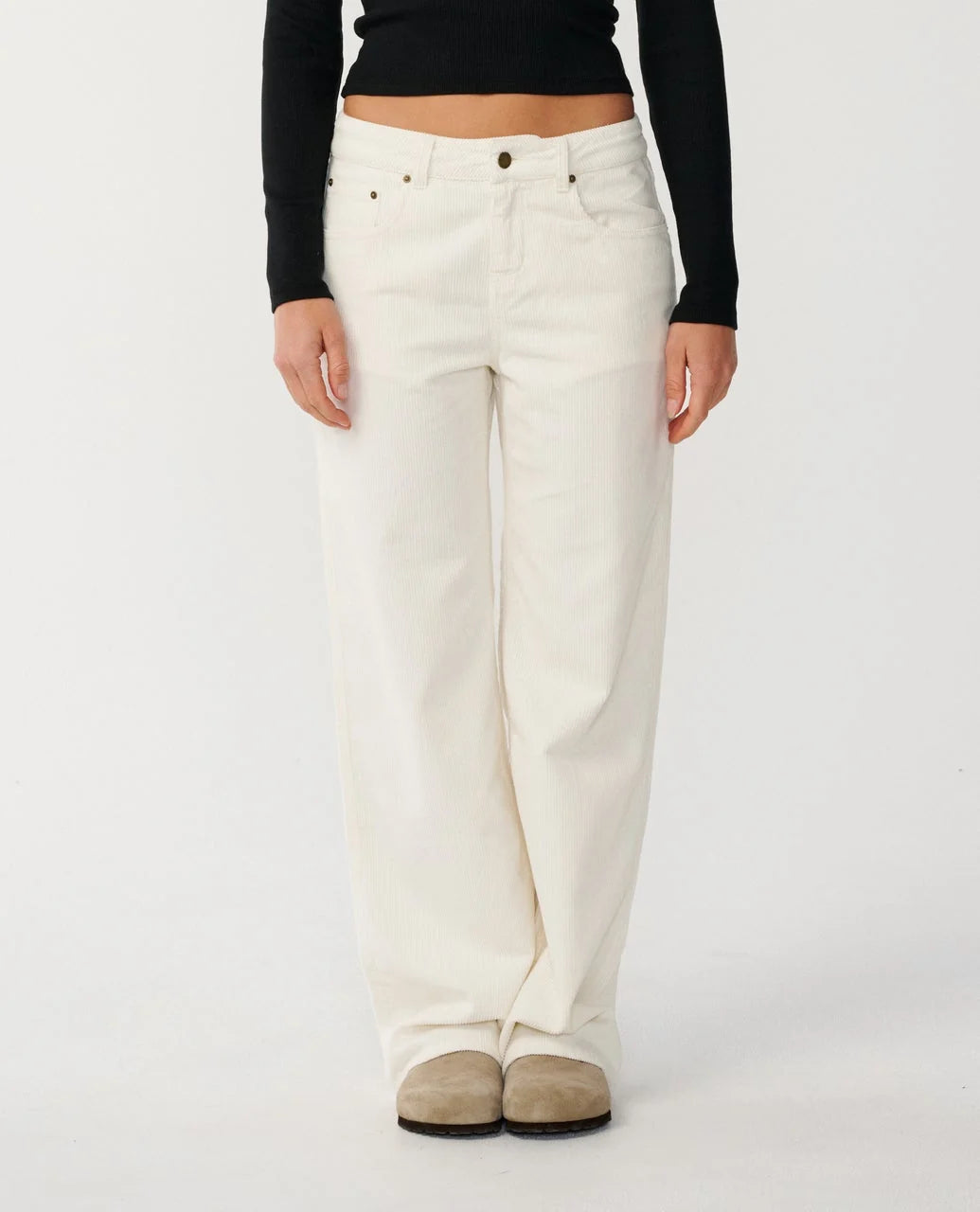 Ripcurl Women’s Aggie Cord Relaxed Pant in bone, front detail