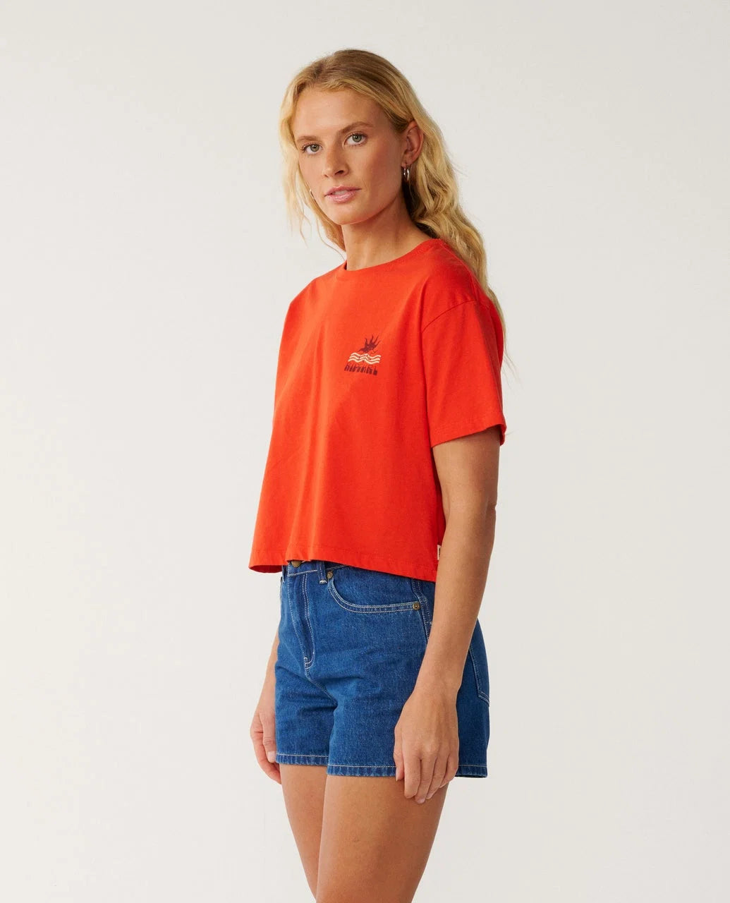 Ripcurl Women’s Swell Crop Tee, side view