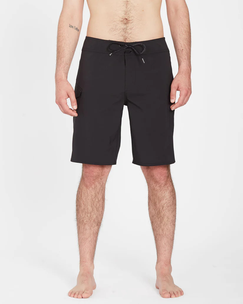 Volcom Lido Solid Mod 20 inch Boardshort in black, product view 1