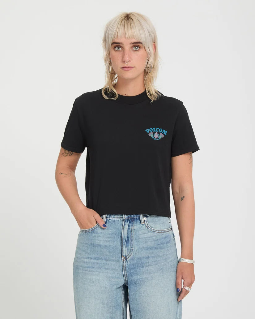 Volcom Women’s Dial Crop Tee in black, front view