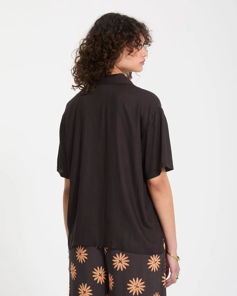 Volcom Women’s Midnite Ramble Shirt, product view 2