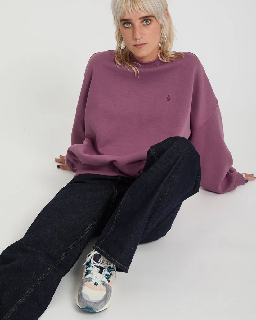 Volcom Women’s Sto’n Crew in Orchid, model pose
